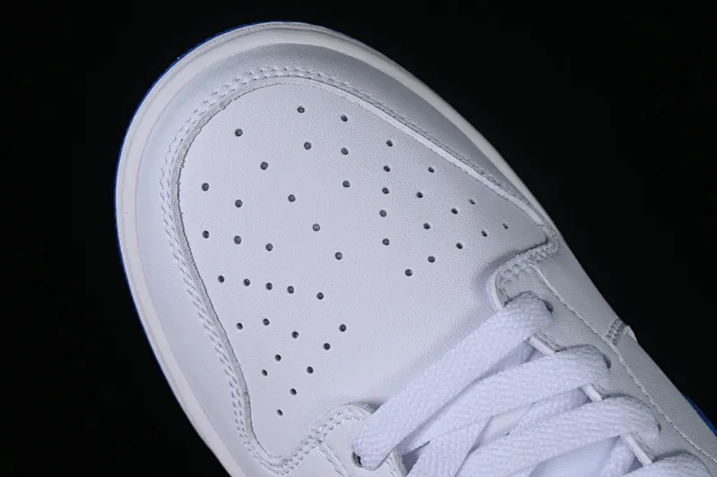 All categories Nk SB Dunk series Nk SB Dunk Low low-top sneakers K version Nk Dunk Low white blue SB low-top sports and leisure sneakers DV0831-104